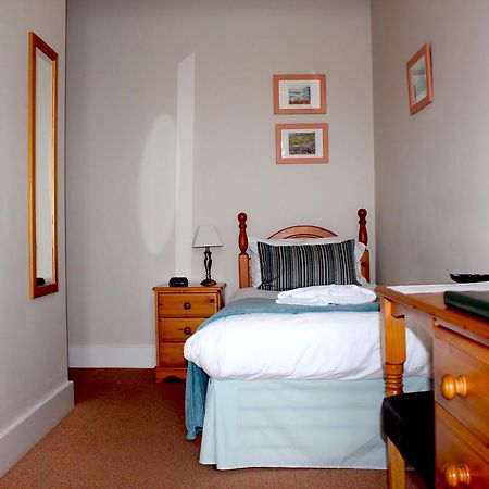 By The Sea Bed And Breakfast Eastbourne Dış mekan fotoğraf