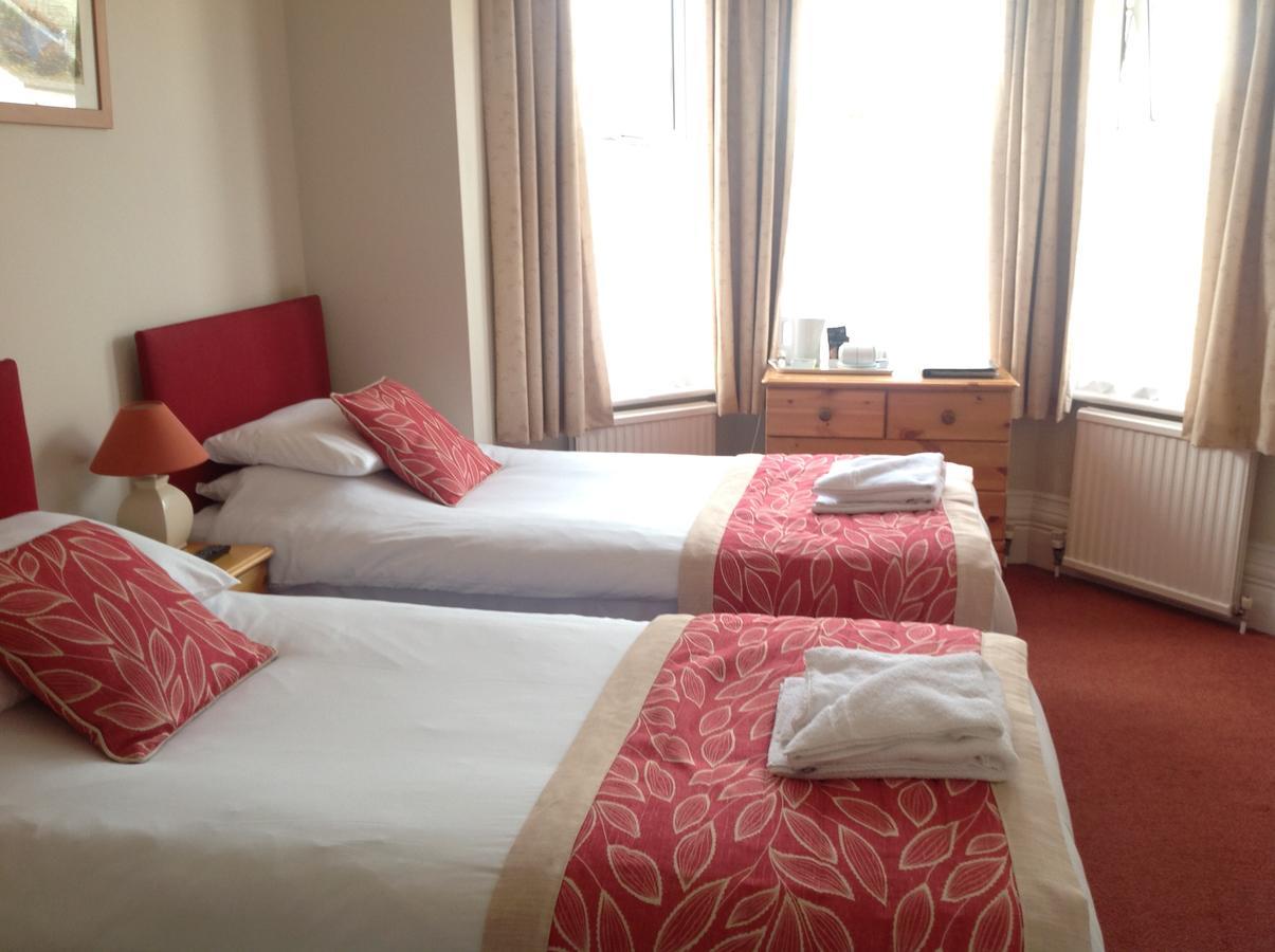 By The Sea Bed And Breakfast Eastbourne Dış mekan fotoğraf