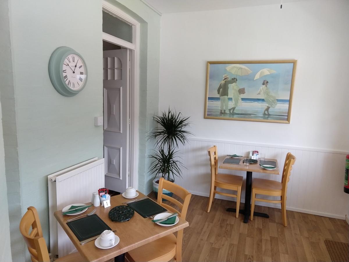 By The Sea Bed And Breakfast Eastbourne Dış mekan fotoğraf