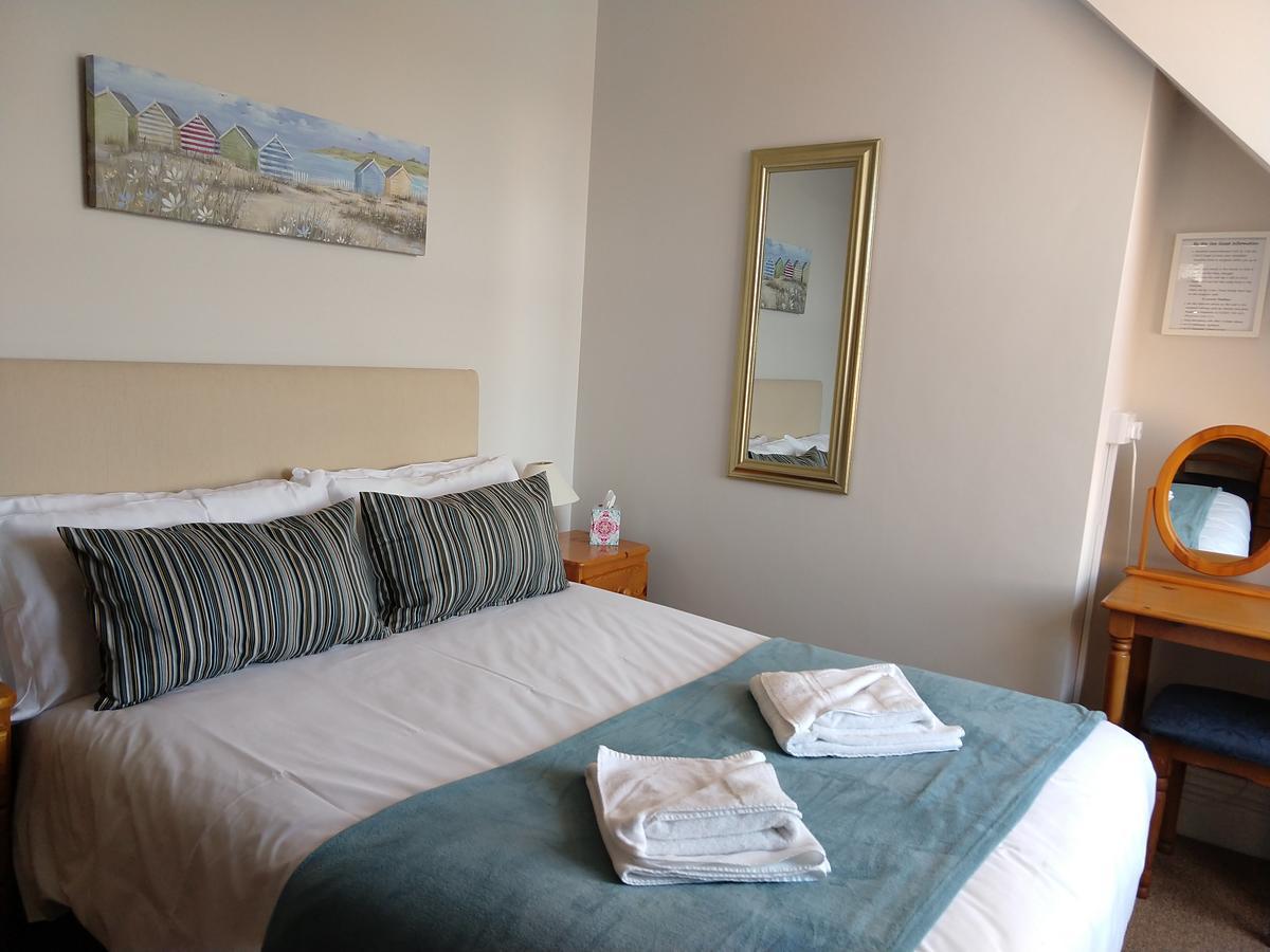 By The Sea Bed And Breakfast Eastbourne Dış mekan fotoğraf