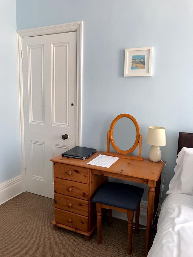 By The Sea Bed And Breakfast Eastbourne Dış mekan fotoğraf