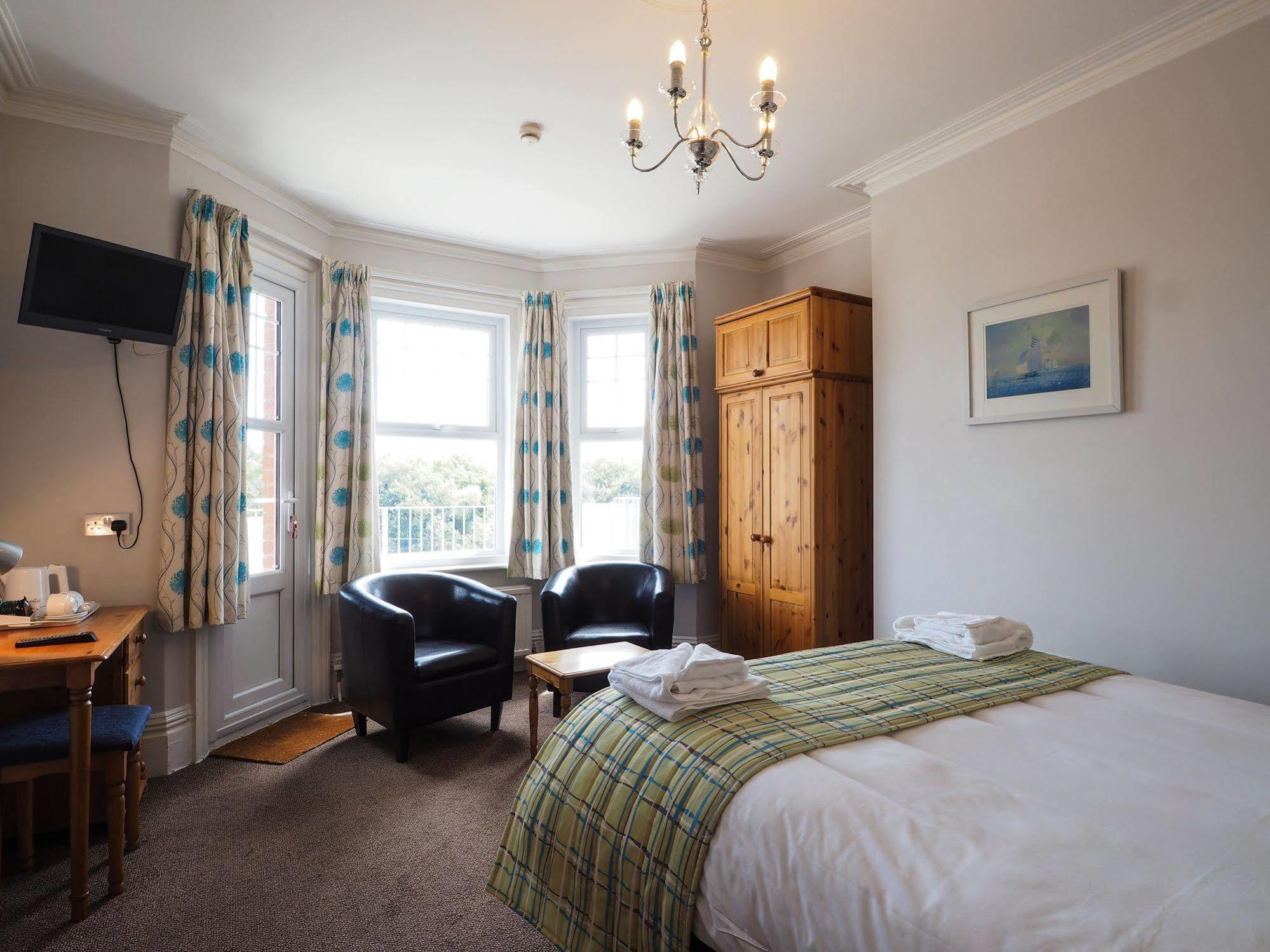 By The Sea Bed And Breakfast Eastbourne Dış mekan fotoğraf