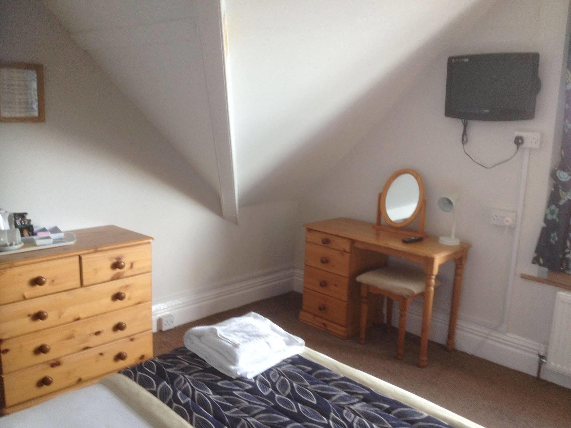 By The Sea Bed And Breakfast Eastbourne Dış mekan fotoğraf