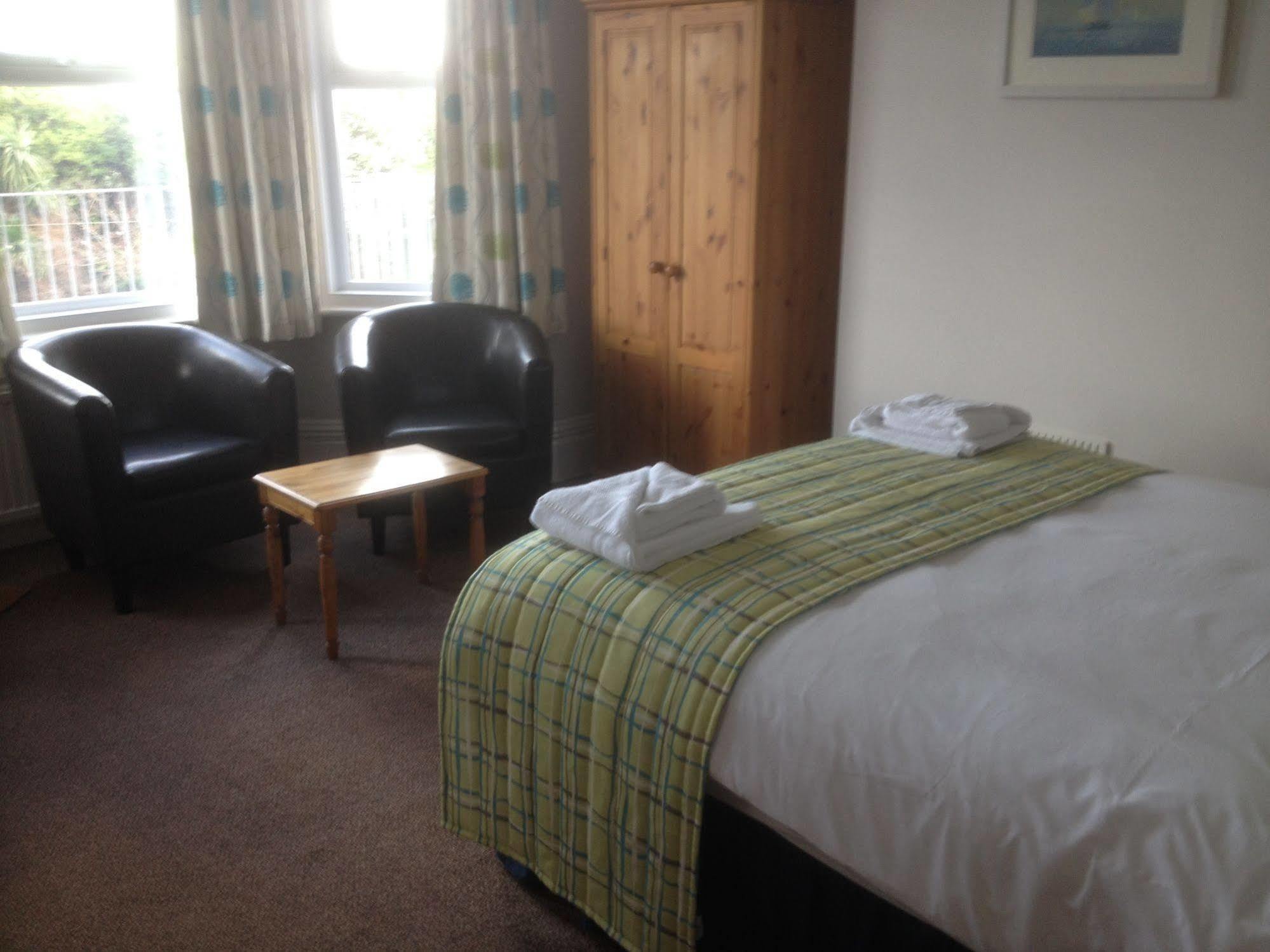 By The Sea Bed And Breakfast Eastbourne Dış mekan fotoğraf