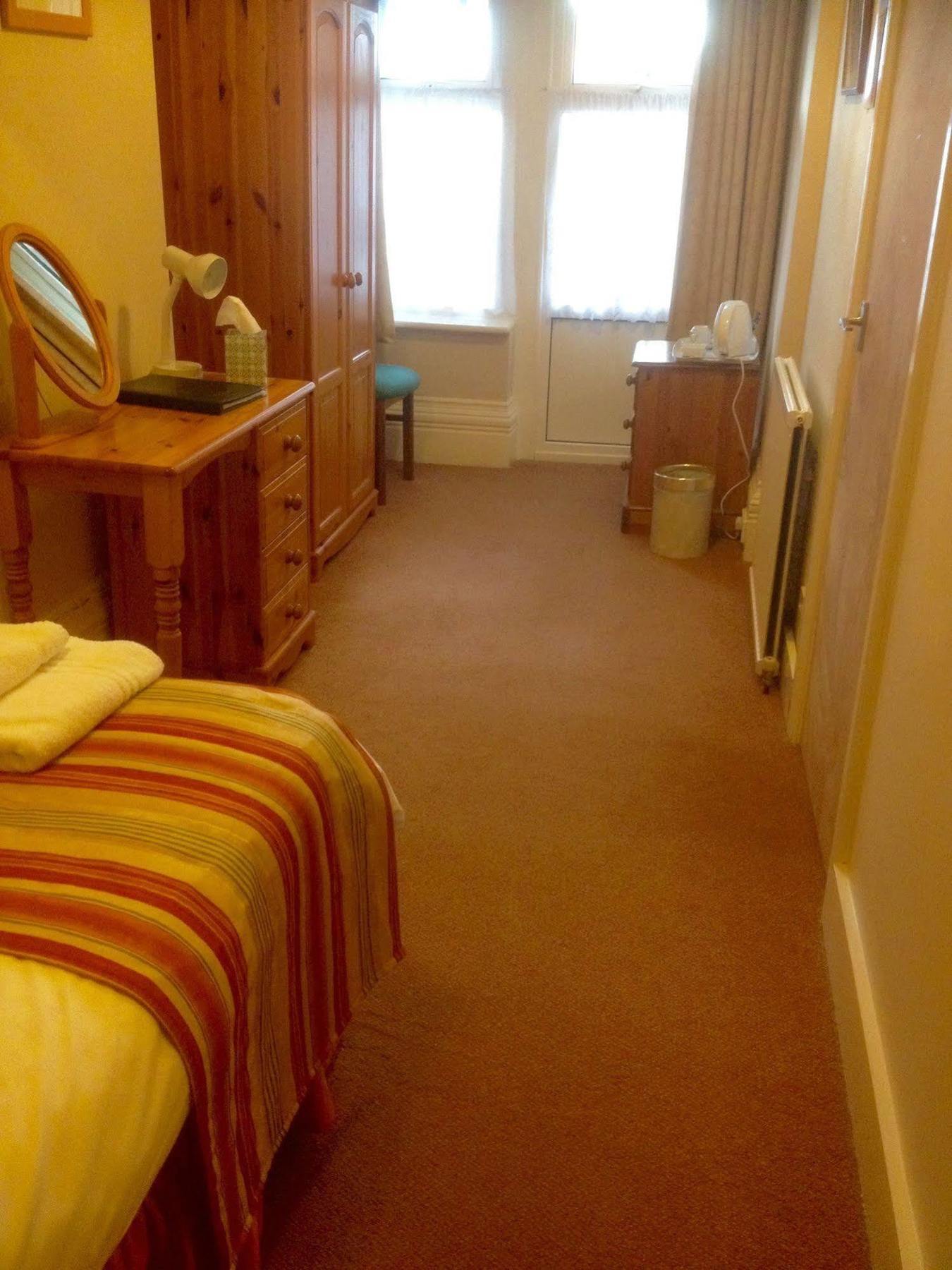 By The Sea Bed And Breakfast Eastbourne Dış mekan fotoğraf